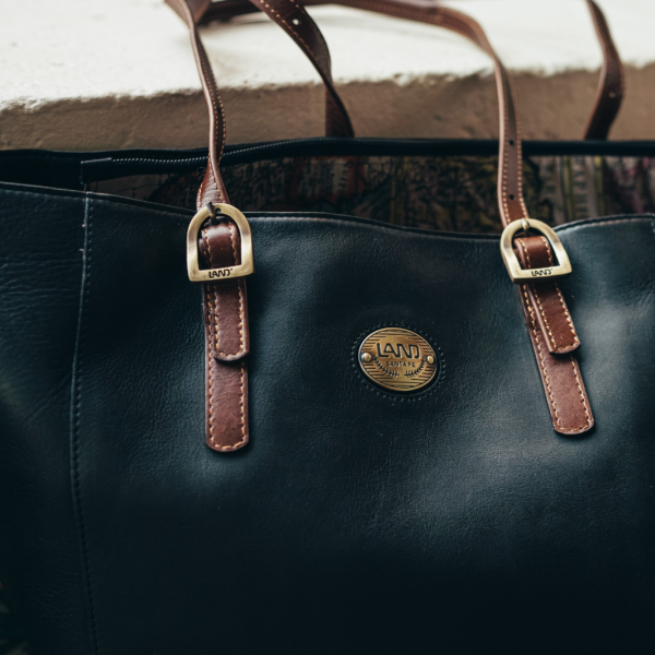 Cleopatra Shopper - Image 3